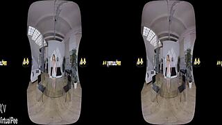 Chrissy Fox Dives Into Piss In Virtual Reality