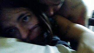 Boquete e depois sexo anal muito gostoso com o bluezao gostoso