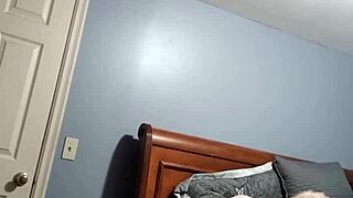 Marilyn enjoys her wand in this bbw chubby scene with friends.