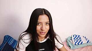 mi vecina recibe mi leche en su coño