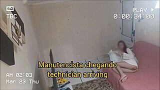 Feeling so naughty, the slut without panties seduces the net technician for cum on ass