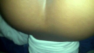 ebony princess shows her juicy body