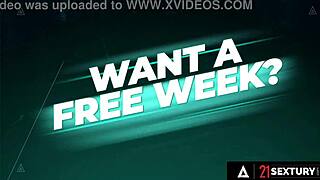 Elena Lux stretches asshole intensely