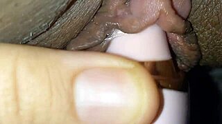 Fiquei molhadinha com o sugador de clit�ris.