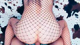 Obedient MILF in POV Assfucking