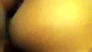 look at that nice round ass on the amateur