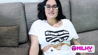 The big ass jazmin came to my apartment very horny and wants my cock in her pussy