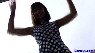 ei gata, assiste essa milf glamourosa sendo dedilhada por gostosa ebony!