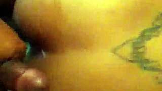 look at that nice round ass on the amateur