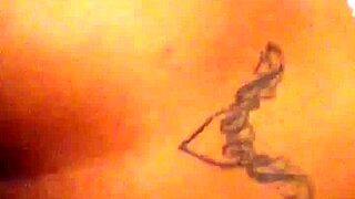 look at that nice round ass on the amateur