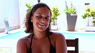 Interview with Maya Pimentinha.