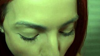 novidade no favela, babaloo shows off her beautiful latina ass!