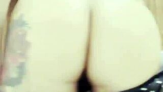 i can't stop staring at that sexy blonde's big ass in leggings, her natural tits are so hot