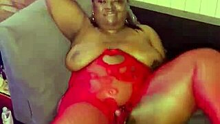 Lesbian Licks Shaved Pussy In Homemade Video