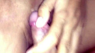 น้ำพุ่งเข้ารูแตดสาวนักศึกษา