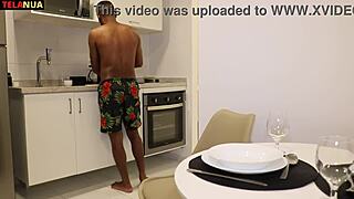 cafe que nada ela gosta e de pau preto grande grosso na xoxota no cafezinho da manha