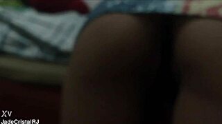 Wonder woman, show me that sexy ass in lingerie