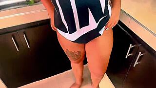 big butty colombian girl shows amateurs tits and homemade ass