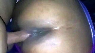 Sacada de leche en cuatro con sexo intenso