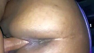 Sacada de leche en cuatro con sexo intenso