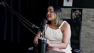 nands ninfetinha started with homemade videos and loves bisexual fun