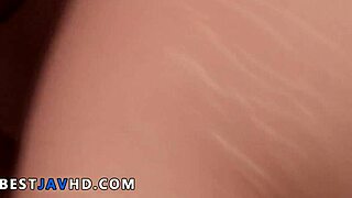 鈴葉みうがカメラ前で素晴らしいフェラ