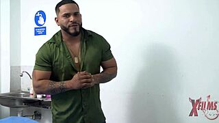 fake masseur makes client feel intense orgasms with her huge ass and tits