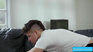 Octavia Red and Jay Romero lick shaved pussy in flexible position