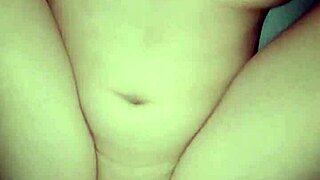 How to make her tits jiggle and cumshot