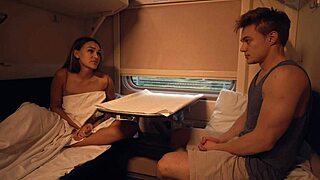 סוף סוף זיינתי את אמא של החבר שלי ברכבת?