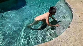 We Went Swimming in a Private Pool in Hawaii Kai