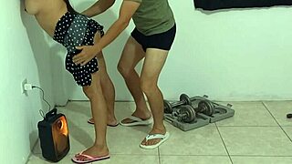 I follo my madrastra in the gimnacio, it was crazy passionate