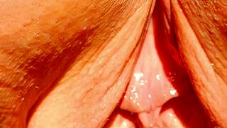 Maturemons Sexy Mature Shows Huge Wet Pussy