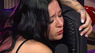 Famous model engages in lesbian activities