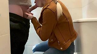 My boyfriend invited me to dinner, then fucked my ass in the restaurant bathroom 😏.