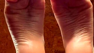 does the girl like lotion on her feet?