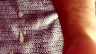 Dirtysocks shows feet covered in cum aftermath from day four session.