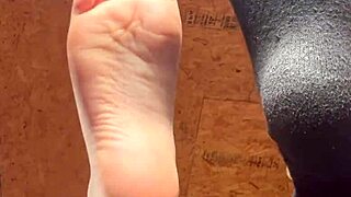 does the girl like lotion on her feet?