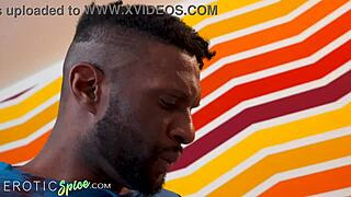 Puta paquistanesa engole pau negro grande enquanto trai!