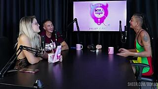 caroleta roots and bruna carlos in outdoor handjob compilation 😍