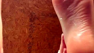 does the girl like lotion on her feet?