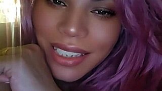 Camgirl Angelg Performs Sexy Show For Viewers