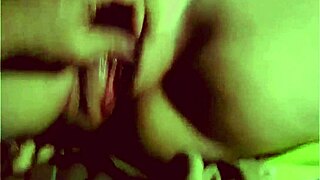 Âng Xấu Chịu Khó Làm Vậy Em Chịu Không Nỗi