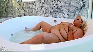 i'm curvy blonde babe chanel barbie havin a wet orgasm