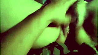 Âng Xấu Chịu Khó Làm Vậy Em Chịu Không Nỗi