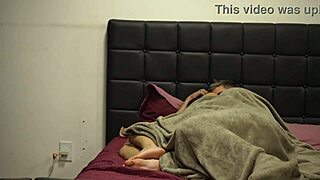 novinha filmed transando at friend's house on coberta.