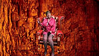 granny peggy sues pegging cock to orgasm