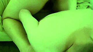 Premature creampie leads to messy cleanup in amateur sex