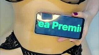 big natural tits bouncing closeup