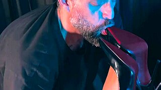 I need a warm place to put my feet 😊